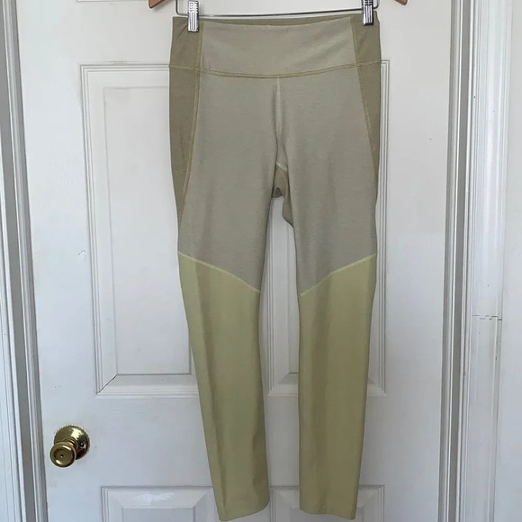 Outdoor Voices 7/8 Tri-Tone Leggings - Picture 3 of 6